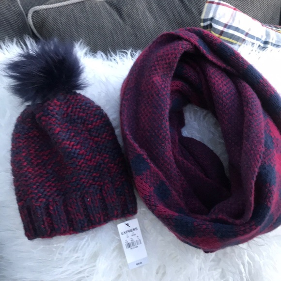 🎁Winter Pom Pom Hat & Matching Infiniti Scarf - Picture 1 of 4